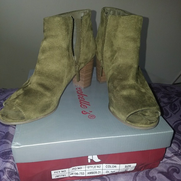 Open toe booties - Picture 2 of 5